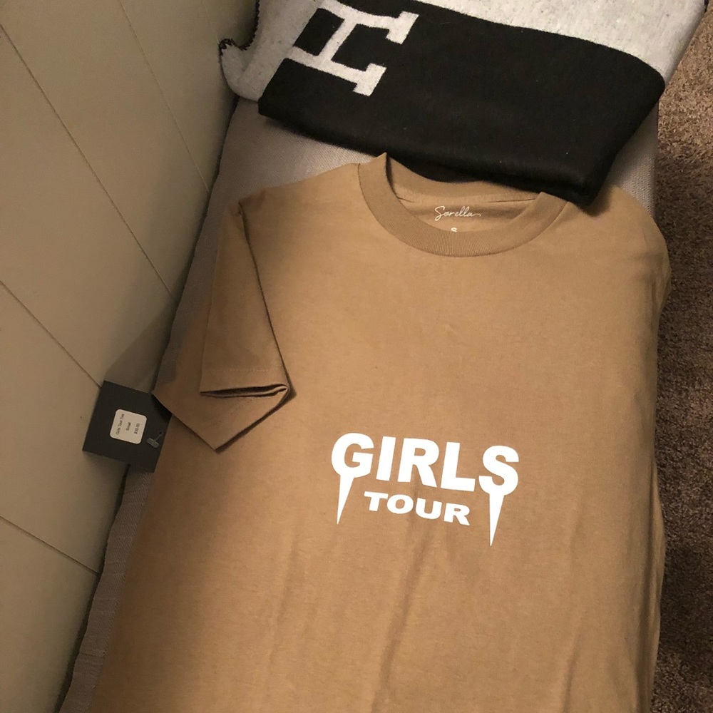 Girls Tour tee